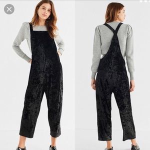 NWOT! UO Shapeless Velvet Overall! 🖤